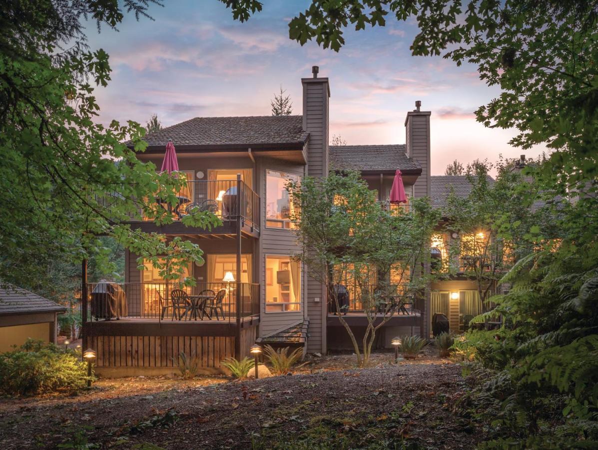 Whispering Woods Resort Welches Kültér fotó