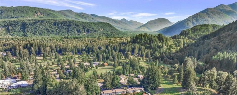 Whispering Woods Resort Welches Kültér fotó