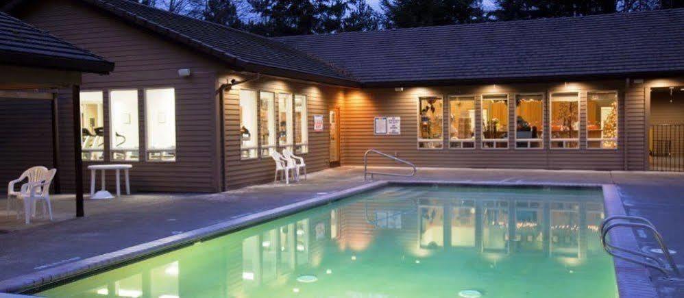 Whispering Woods Resort Welches Kültér fotó